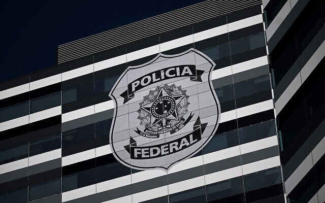 Façade du siège de la police fédérale brésilienne à Brasilia, prise le 26 avril 2023. (Crédit : CARL DE SOUZA / AFP)