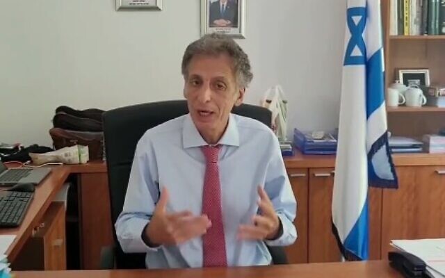 L'ambassadeur israélien en Afrique du Sud Eli Belotserkovsky, le 7 octobre 2023. (Crédit : Capture d'écran/X)