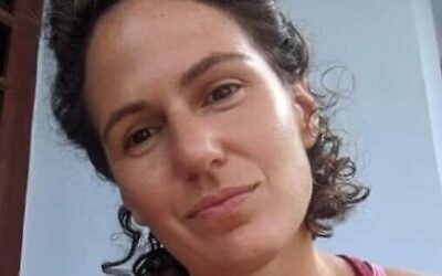 Carmel Gat a été faite prisonnière par les terroristes du Hamas le 7 octobre 2023 dans la maison de ses parents au kibboutz Beeri. (Autorisation)