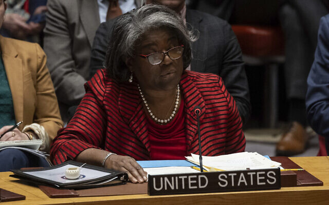 L'ambassadrice américaine à l'ONU Linda Thomas-Greenfield lors de la réunion du Conseil de sécurité au siège des Nations unies, à New York, le 22 décembre 2023. (Crédit : Yuki Iwamura/AP Photo)