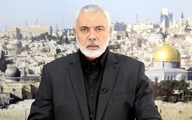 Le chef du bureau politique du Hamas, Ismaïl Haniyeh, lors d'une allocution télévisée, le 13 décembre 2023. (Crédit : Capture d'écran X ; utilisée conformément à l'article 27a de la loi sur le droit d'auteur)