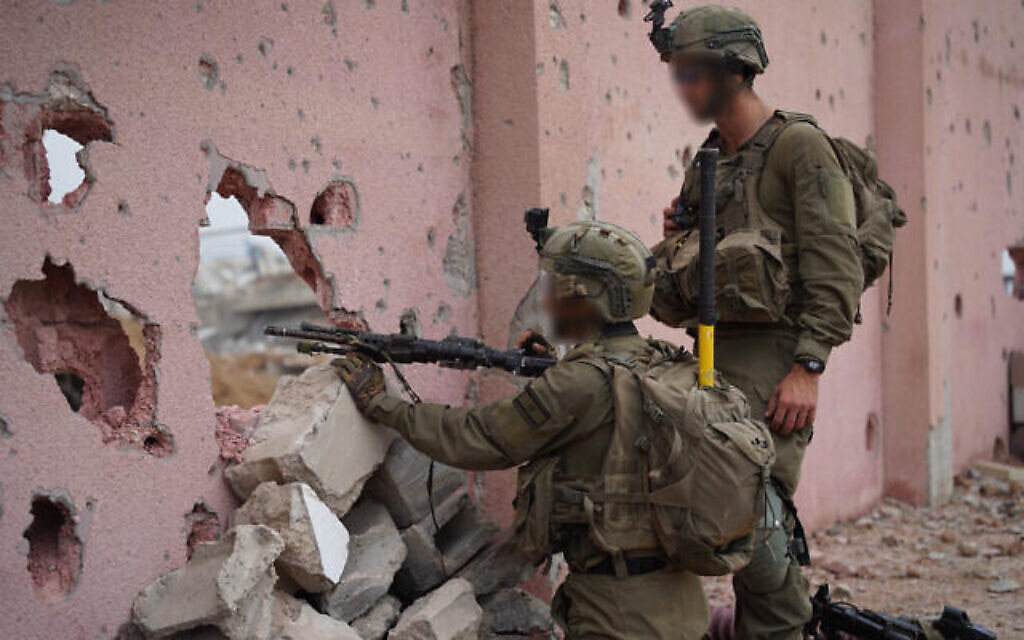 Des soldats israéliens opérant dans la bande de Gaza. Photo publiée par l'armée israélienne le 10 décembre 2023.