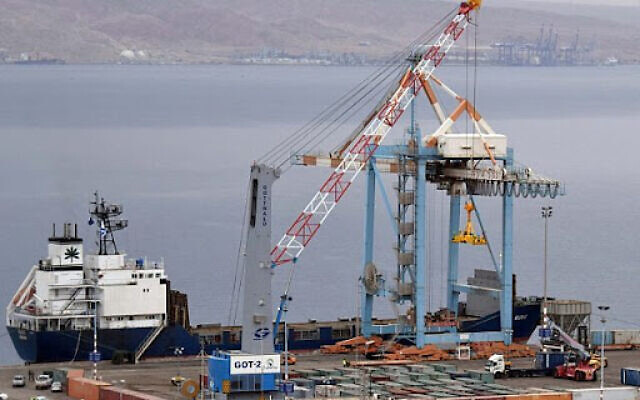 Le "Klos-C" au port d'Eilat, le 16 decembre 2023. (Crédit : Flash90)