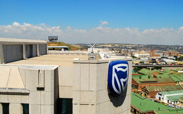 Le siège de la Standard Bank, à Johannesburg, en 2010. (Crédit : shi zhao / CC BY SA 2.0)