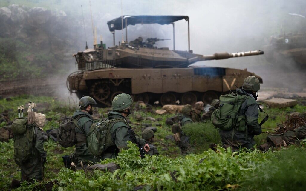Les troupes israéliennes opérant à la frontière nord sur une photo publiée par l'armée le 6 février 2024. (Crédit : armée israélienne)