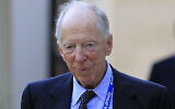 Lord Jacob Rothschild arrive à une réception, organisée par le Prince Charles, à Clarence House à Londres le jeudi 26 juillet 2012. (Crédit : AP Photo/Sang Tan)