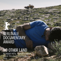 Affiche de lancement du prix du documentaire de la Berlinale lors du Festival du film de Berlin remporté par "No Other Land" le 24 février 2024. (Crédit : Autorisation)