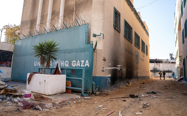 Le siège de l'UNRWA, à Gaza City, le 8 février 2024. (Crédit : Emanuel Fabian/Times of Israel)