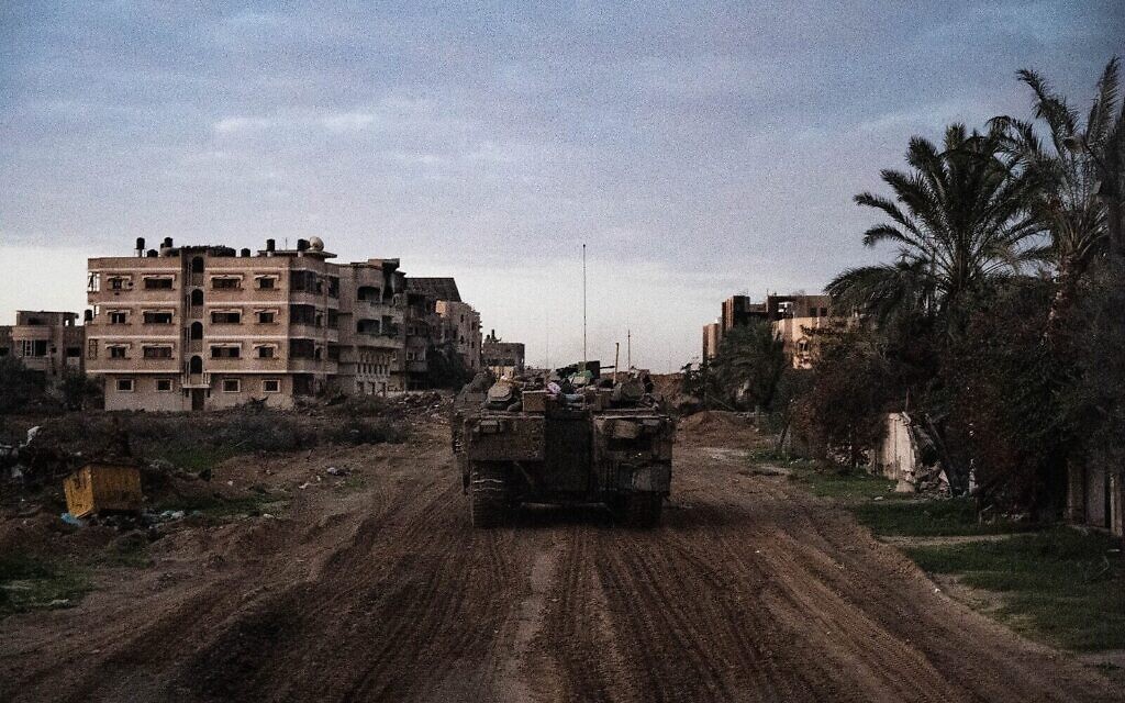 Les troupes israéliennes en opération à Gaza sur une photo non datée diffusée le 2 février 2024. (Crédit : Armée israélienne)
