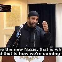 Un imam californien s'exprime devant sa communauté à Santa Clara, se livrant à un discours de haine et des propos antisémites contre les Juifs, le 13 décembre 2023. (Capture d'écran/MEMRI ; utilisée conformément à l'article 27a de la loi sur les droits d'auteur)