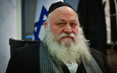 Le ministre du logement, le leader de Yahadout HaTorah, Yitzhak Goldknopf à Tel Aviv le 4 février 2024. (Crédit : Avshalom Sassoni/Flash90)