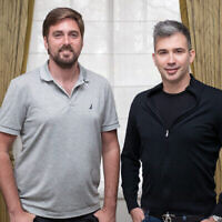 Les co-fondateurs de la cyber-licorne Armis Yevgeny Dibrov (à droite) et Nadir Izrael. (Autorisation)