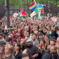 Manifestation anti-Israël devant TF1 avant une interview de Benjamin Netanyahu sur LCI, le 30 mai 2024 (Crédit : capture d'écran X)
