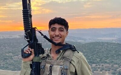 Sergent Yotam Hillel, tué lors de combats contre des terroristes du Hamas au kibboutz Kfar Aza le 9 octobre 2023. (Crédit : Armée israélienne)