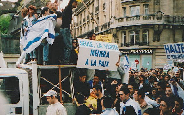 Crédit : Michel Levy