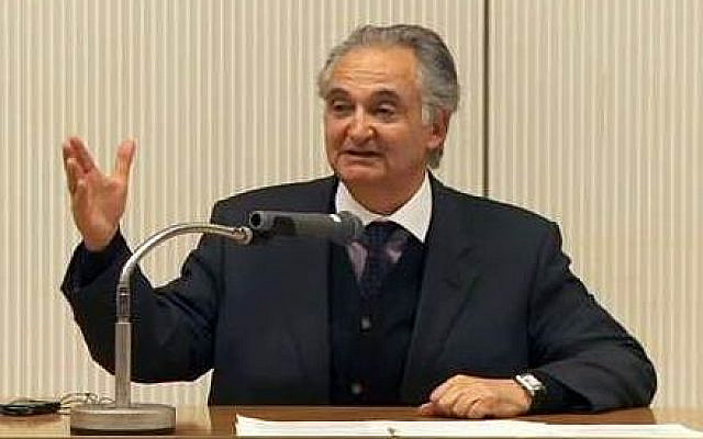 Jacques Attali enseignant à l'Université de Meiji, au Japon Jacques Attali enseignant à l'Université de Meiji, au Japon