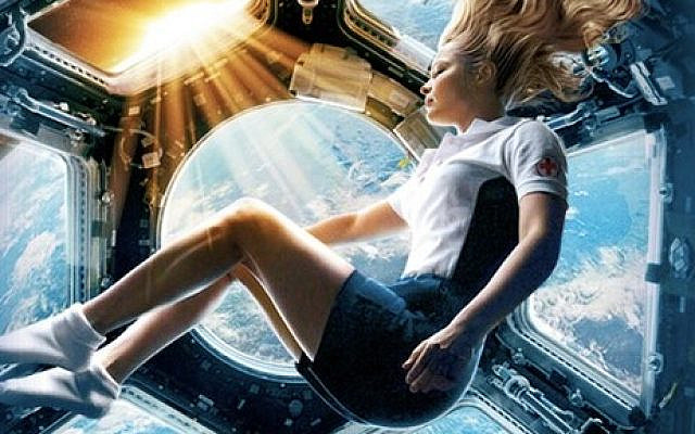 Le Défi, sorti en avril 2023, de Klim Chipenko, avec Ioulia Peressild, est le premier long-métrage "entièrement" filmé dans l’espace.