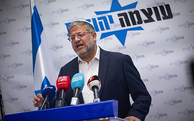 Le ministre de la Sécurité intérieure Itamar Ben Gvir dirigeant une réunion de sa faction Otzma Yehudit, à la Knesset, à Jérusalem, le 21 juillet 2025. (Crédit : Yonatan Sindel/Flash90)