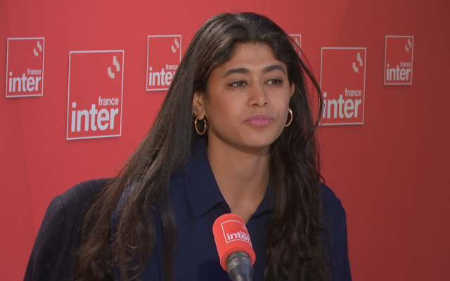 Rima Hassan interviewée par Sonia Devillers sur France Inter dans l'émission "L'invité de 7h50", le 19 mars 2024. (Crédit : Capture d'écran Youtube)