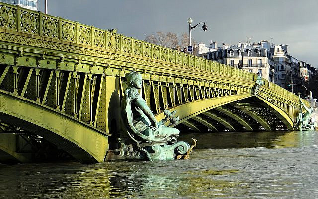 Le pont Mirabeau (Crédit : CC BY-SA 4.0)
