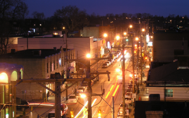 Looking down Murray Avenue toward the Forbes Avenue intersection (Photo by Peter Pawlowski/flickr)
