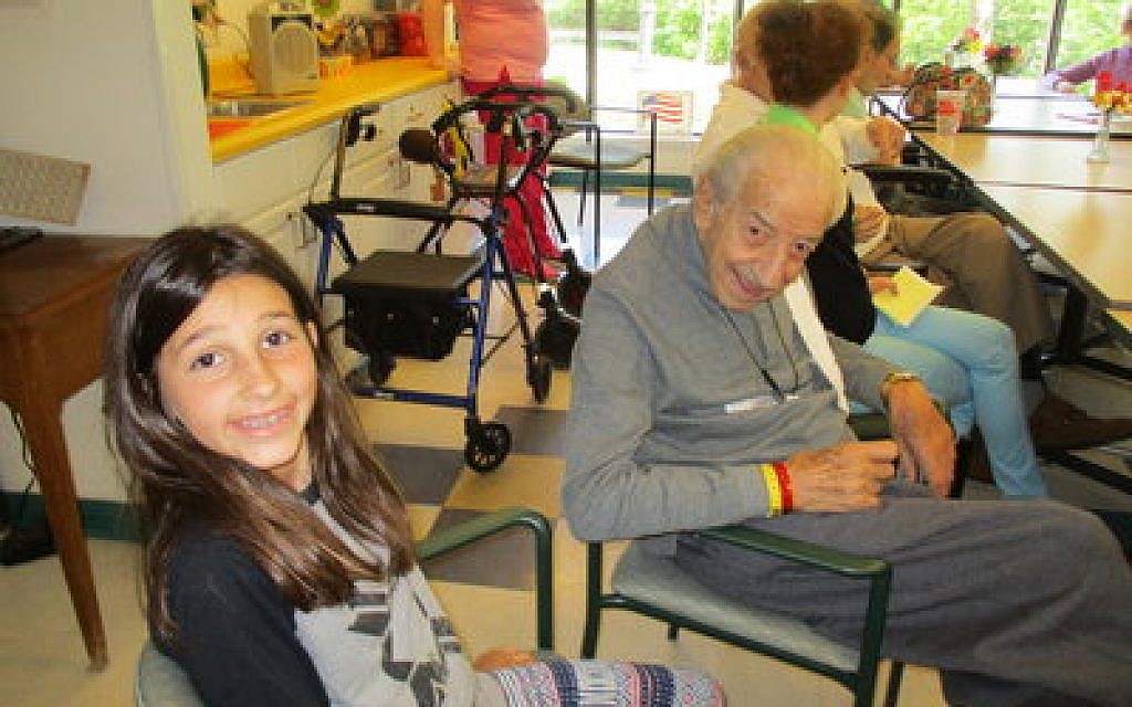 The Jewish Association on Aging’s Generation to Generation (G2G) program hosted the Ellis School at Weinberg Village. TPhoto provided by the Jewish Association on Aging