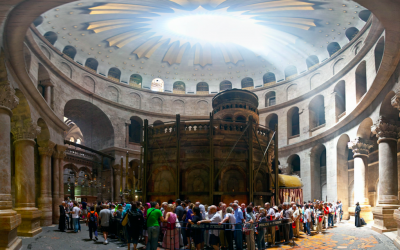 Visitors line up at the Tomb of Christ at the Church of the Holy Sepulchre in Jerusalem. (Photo by Michael Privorotsky/Flickr)