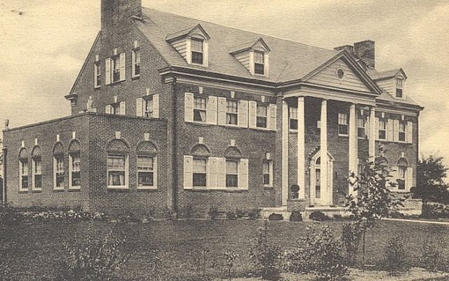 An old fraternity house in Oxford, Ohio. (Photo courtesy of Wikimedia Commons)