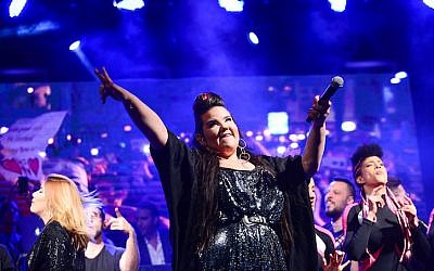 Netta Barzilai, the winner of this year’s Eurovision contest, performing at Rabin Square in Tel Aviv, May 14, 2018. (Photo by Tomer Neuberg/Flash90)