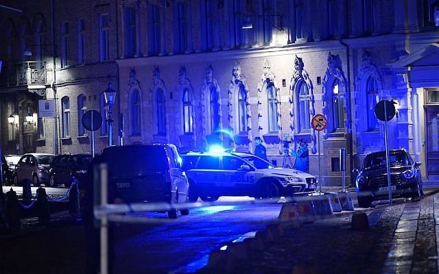 Police arrive after a synagogue was attacked in Gothenburg, Sweden, Dec. 9, 2017. (Photo by Adam Ihse/AFP/Getty Images)