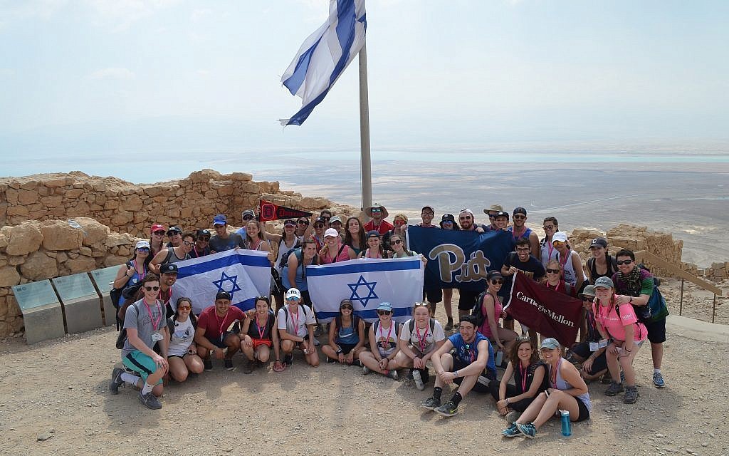 Students from University of Pittsburgh, Carnegie Mellon and Duquesne University on a Birthright trip. (Photo courtesy of Hillel Jewish University Center)