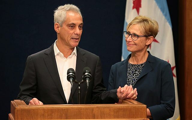 Chicago Mayor Rahm Emanuel, with wife Amy, announces that he will not seek a third term at a City Hall news conference. (Photo by Stacey Wescott/Chicago Tribune/TNS via Getty Images)