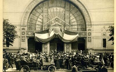 President William Taft visits Rodef Shalom Congregation (1909). (Photo courtesy of Rodef Shalom Congregation)