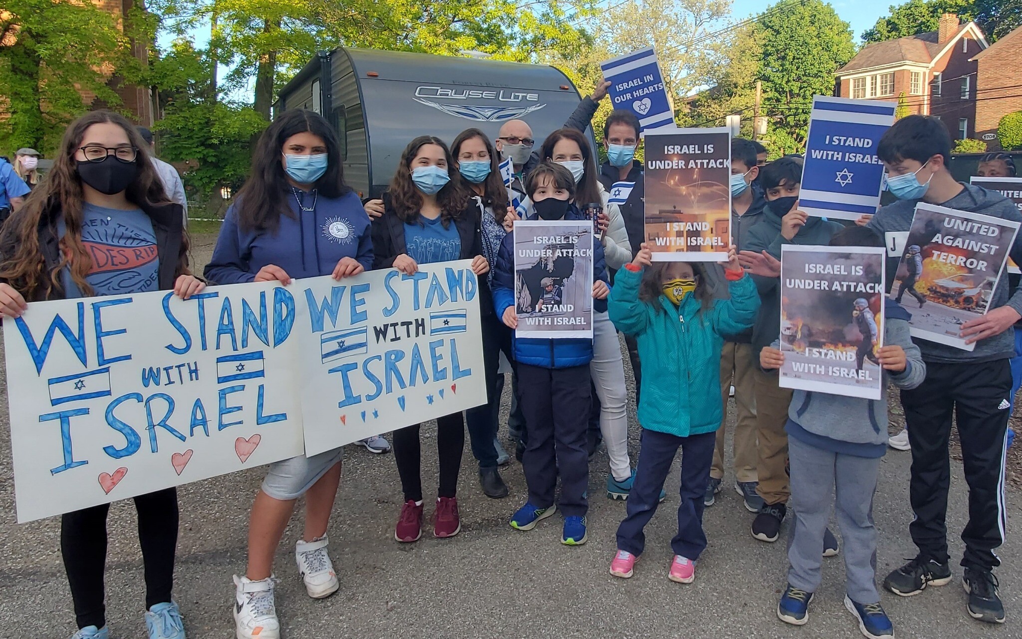 Community comes out to support Israel’s Operation Guardian of the Walls