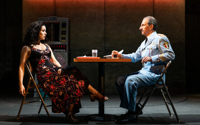 Chilina Kenedy and Sasson Gabay in "The Band's Visit" (Photo by Matthew Murphy) Chilina Kenedy and Sasson Gabay in "The Band's Visit" (Photo by Matthew Murphy)