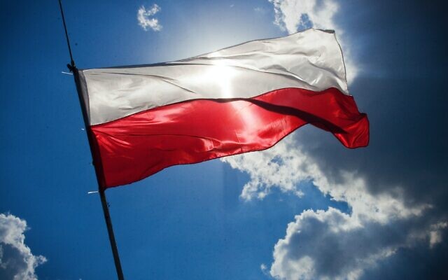 Polish flag (Photo by kaboompics via Pexels) Polish flag (Photo by kaboompics via Pexels)