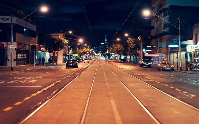 An empty street in Melbourne (Photo by Adrian Malec via Pixabay)