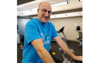 Alan Mallinger exercises at the Squirrel Hill JCC. Photo by Adam Reinherz