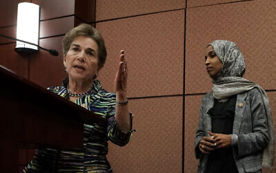 Reps. Jan Schakowsky, left, and Ilhan Omar at a news conference on Capitol Hill, Jan. 24, 2019. (Alex Wong/Getty Images)