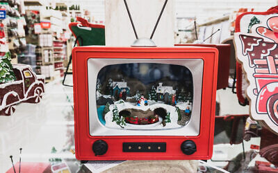 Christmas TV. Photo by Jonathan Cutrer courtesy of flicker.com
