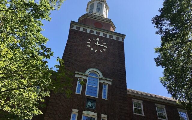 The LaGuardia Tower and carillon at Brooklyn College. (Flickr Commons)