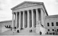 Supreme Court by Glenn Beltz, courtesy of flickr.com.