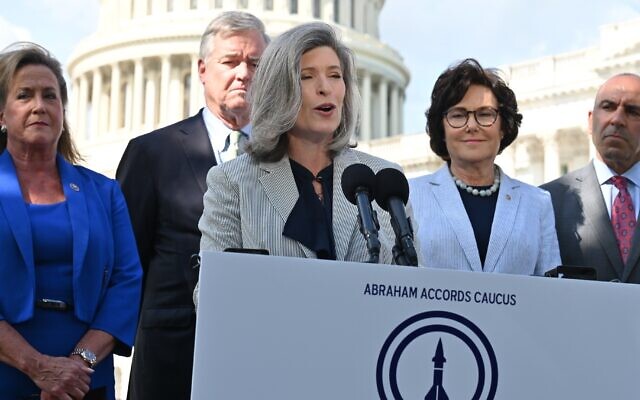 Left to right: Rep, Ann Wagner, a Missouri Republican; Rep David Trone, a Maryland Democrat; Sen. Joni Ernst, an Iowa Reoublican; Sen. Jacky Rosen, a Nevada Democrat; and Rep. Jimmy Panetta, a California Democrat, at a press conference at the Capitol, June 9, 2022. (Office of Sen. Joni Ernst)