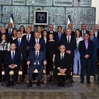 Israeli Prime Minister Naftali Bennett and his Cabinet with President Reuven Rivlin, June 2021
(Photo by Avi Ohayon / Government Press Office (Israel), creativecommons.org/licenses/by-sa/3.0>, via Wikimedia Commons)
