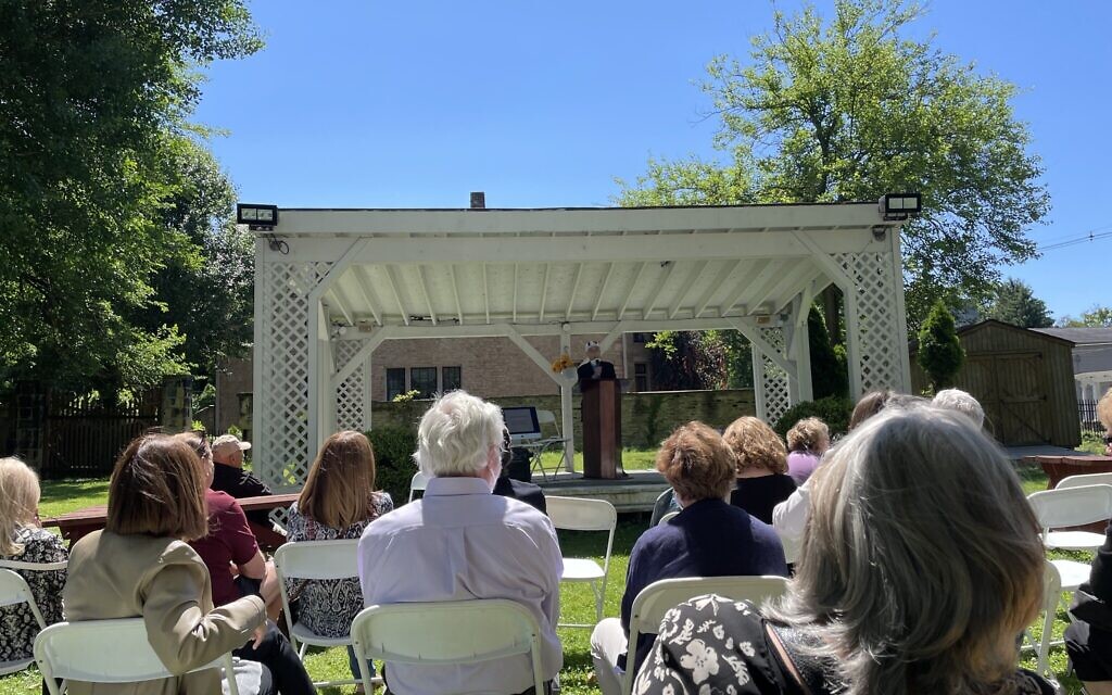 Brownsville Jewish community reunites to celebrate 115th anniversary of Temple Ohave Israel - Vimarsana News