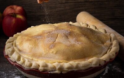 Apple spice pie (Photo by Skyler Ewing via Pexels)