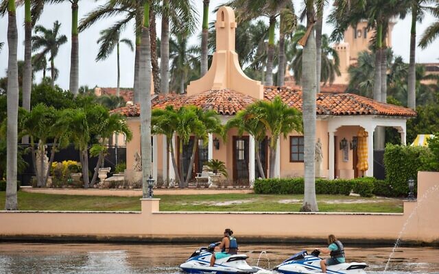 A view of former President Donald Trump's Mar-a-Lago property, which was raided by the FBI on Aug. 8, 2022. (Jason Armond/Los Angeles Times via Getty Images)