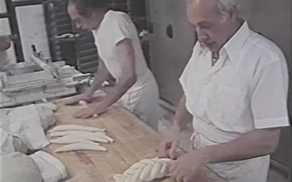 Screening of 'Murray Avenue' documentary showcases old haunts, familiar faces - Vimarsana News