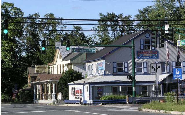 Cassville Crossroads Historic District, Jackson Township, New Jersey, NJ, Sept. 9, 2012 (Wikimedia Commons).