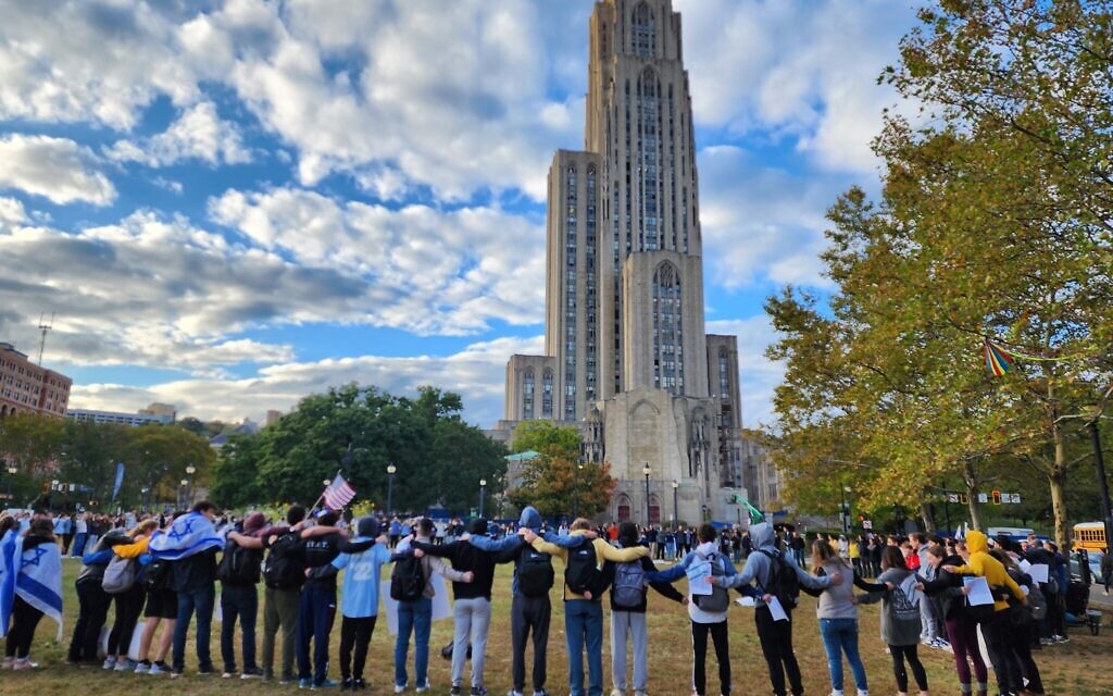 A pro-Israel event co-sponsored by Chabad on Campus and Hillel JUC in October 2023 (Photo by Adam Reinherz)